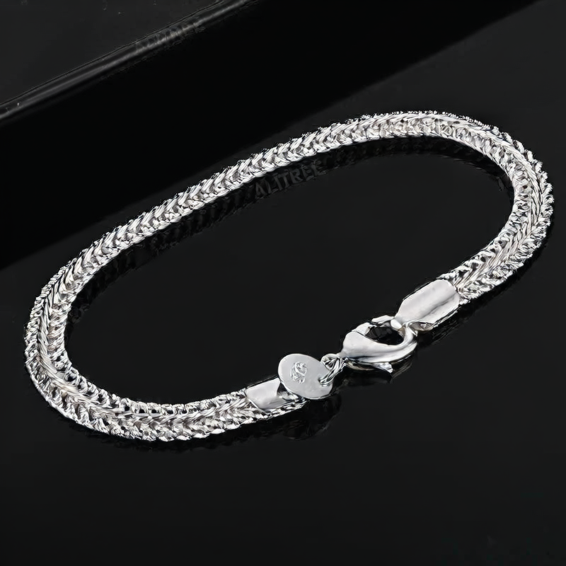 Fashion bracelet