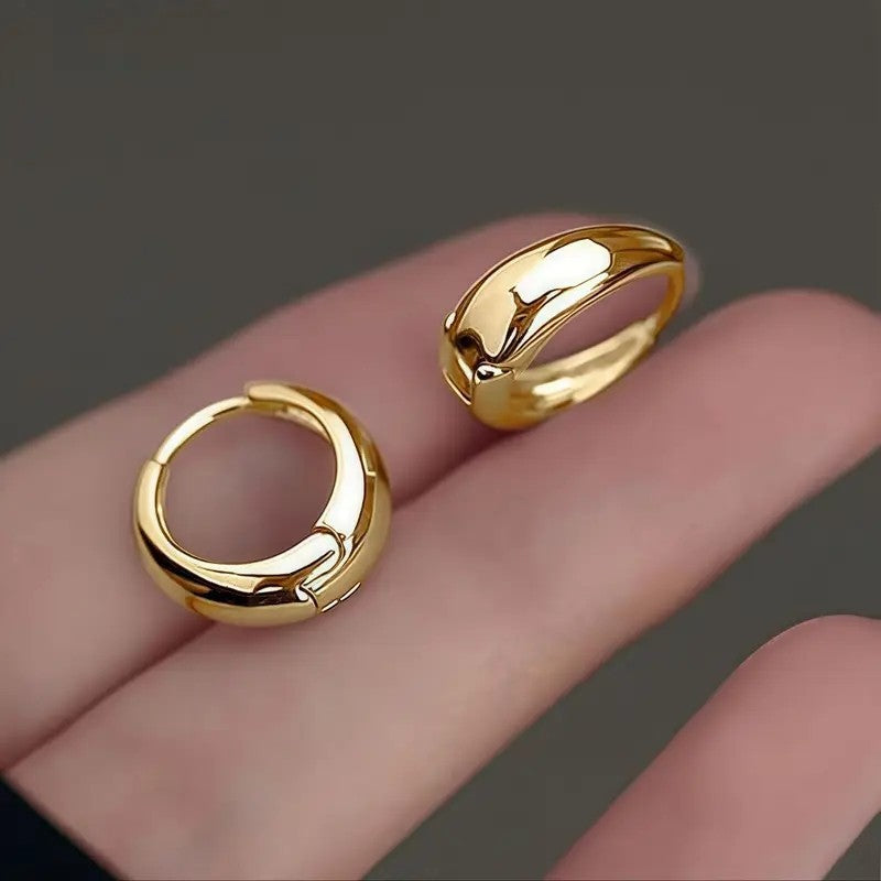 Fashion drop-shaped smooth ear buckle