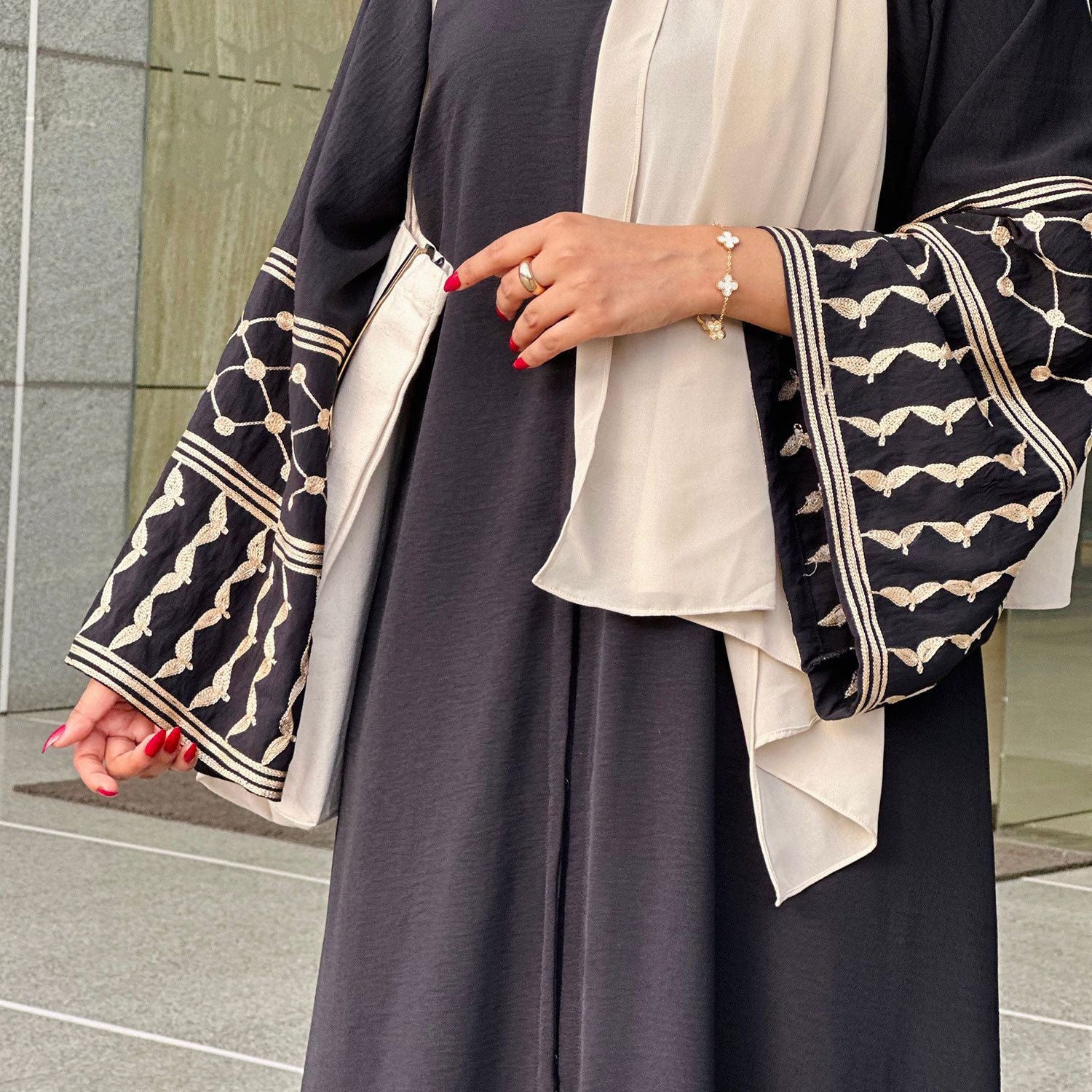 Fashion Embroidered Cardigan Robe