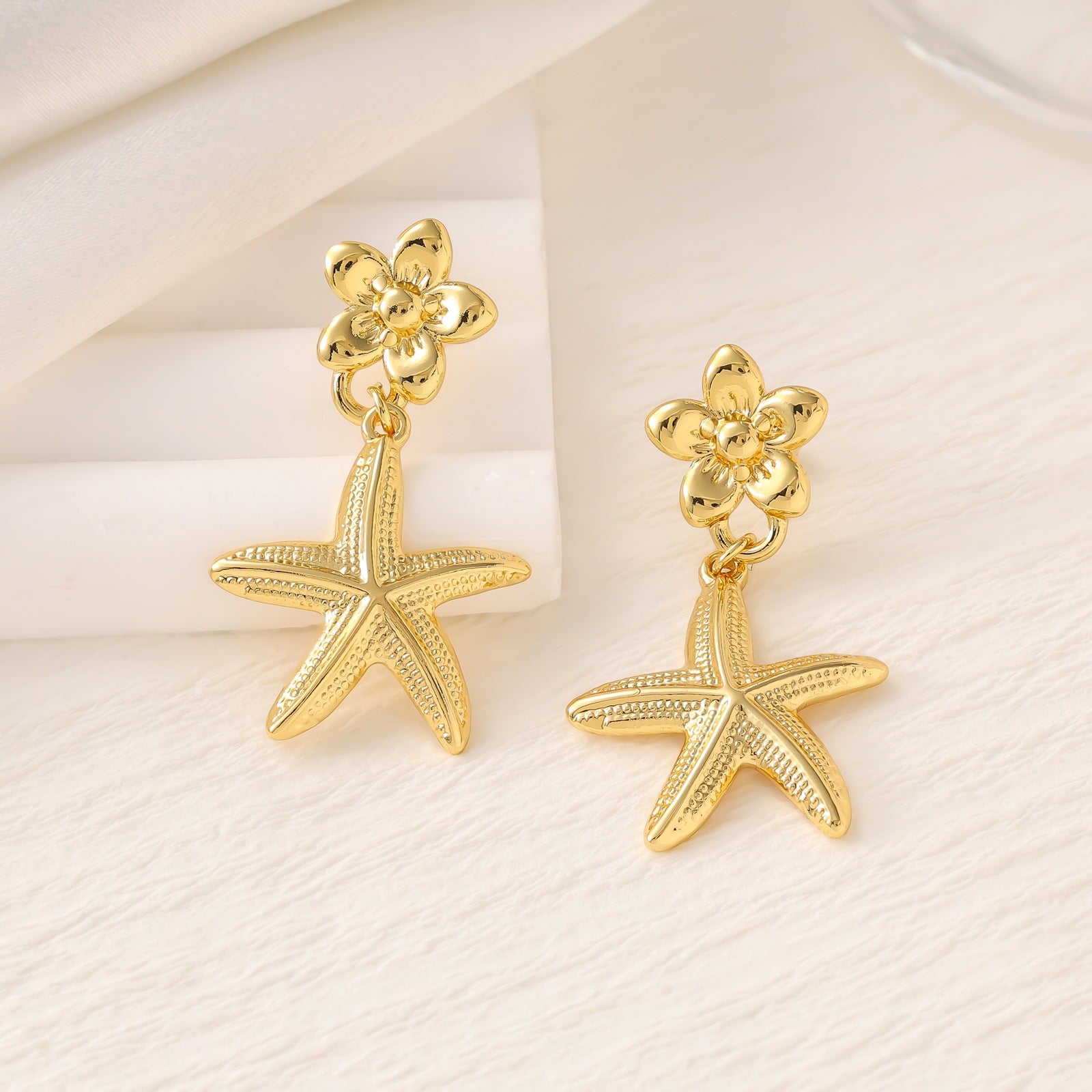 Fashion Geometric Stud Earrings