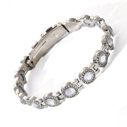 Fashion Magnetic Clover Bracelet