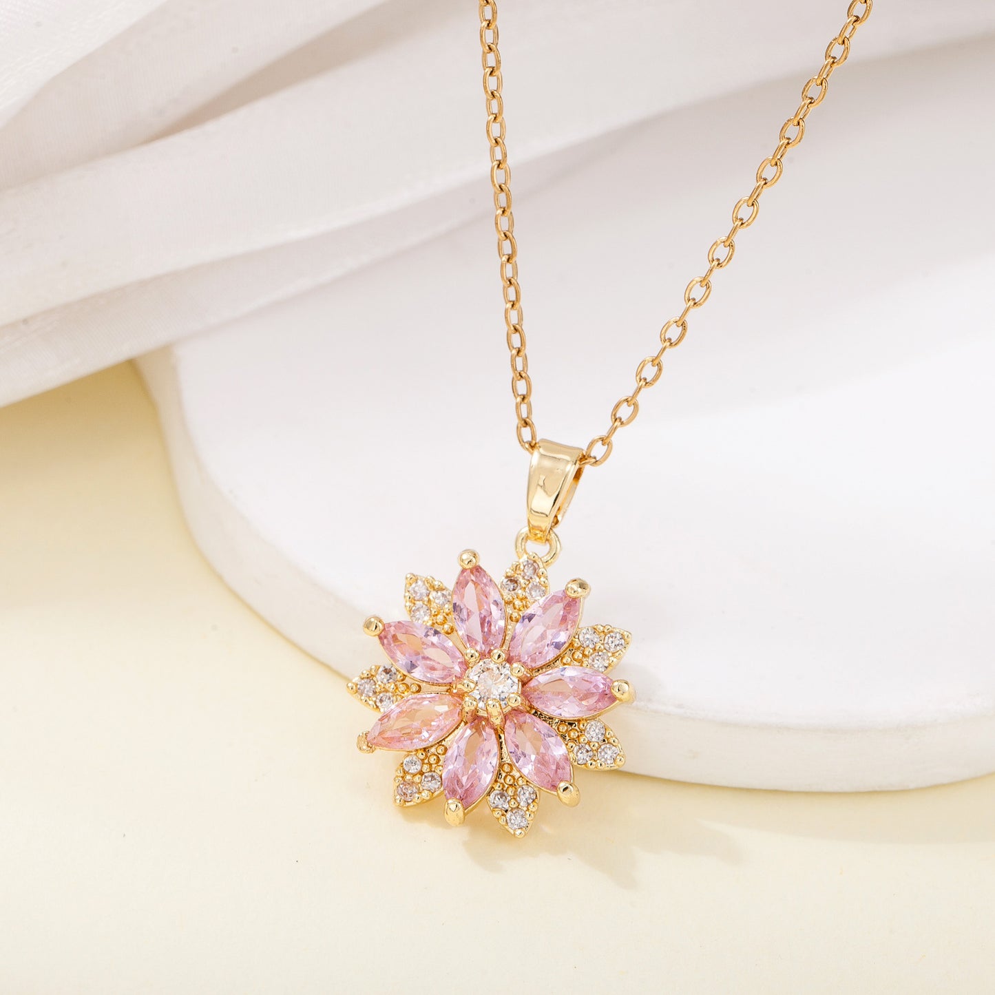 fashion necklace