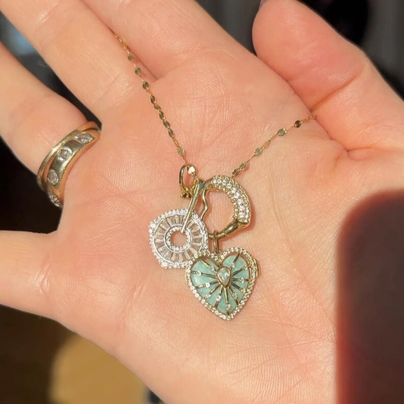 fashion necklace