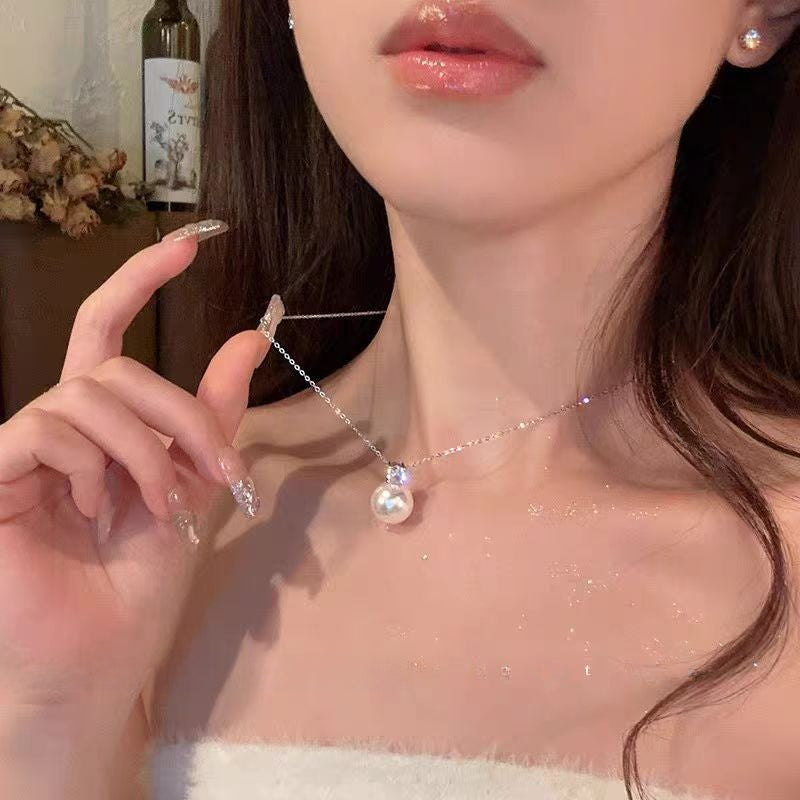 Fashion Pearl Necklace with Various Pendants