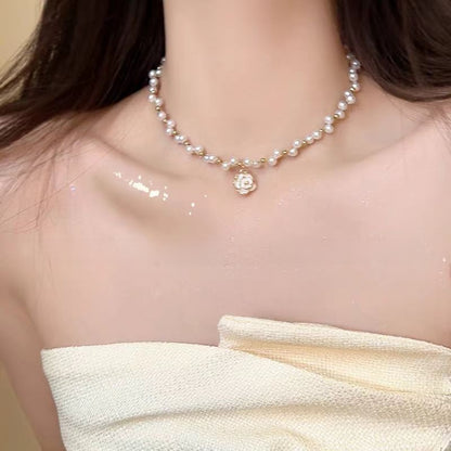 Fashion Pearl Necklace with Various Pendants
