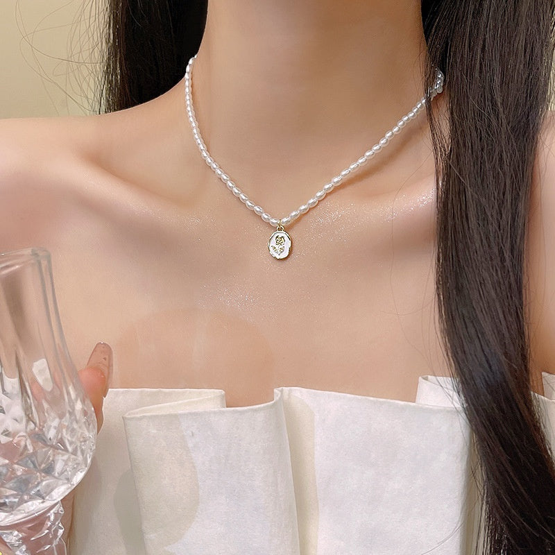 Fashion Pearl Necklace with Various Pendants