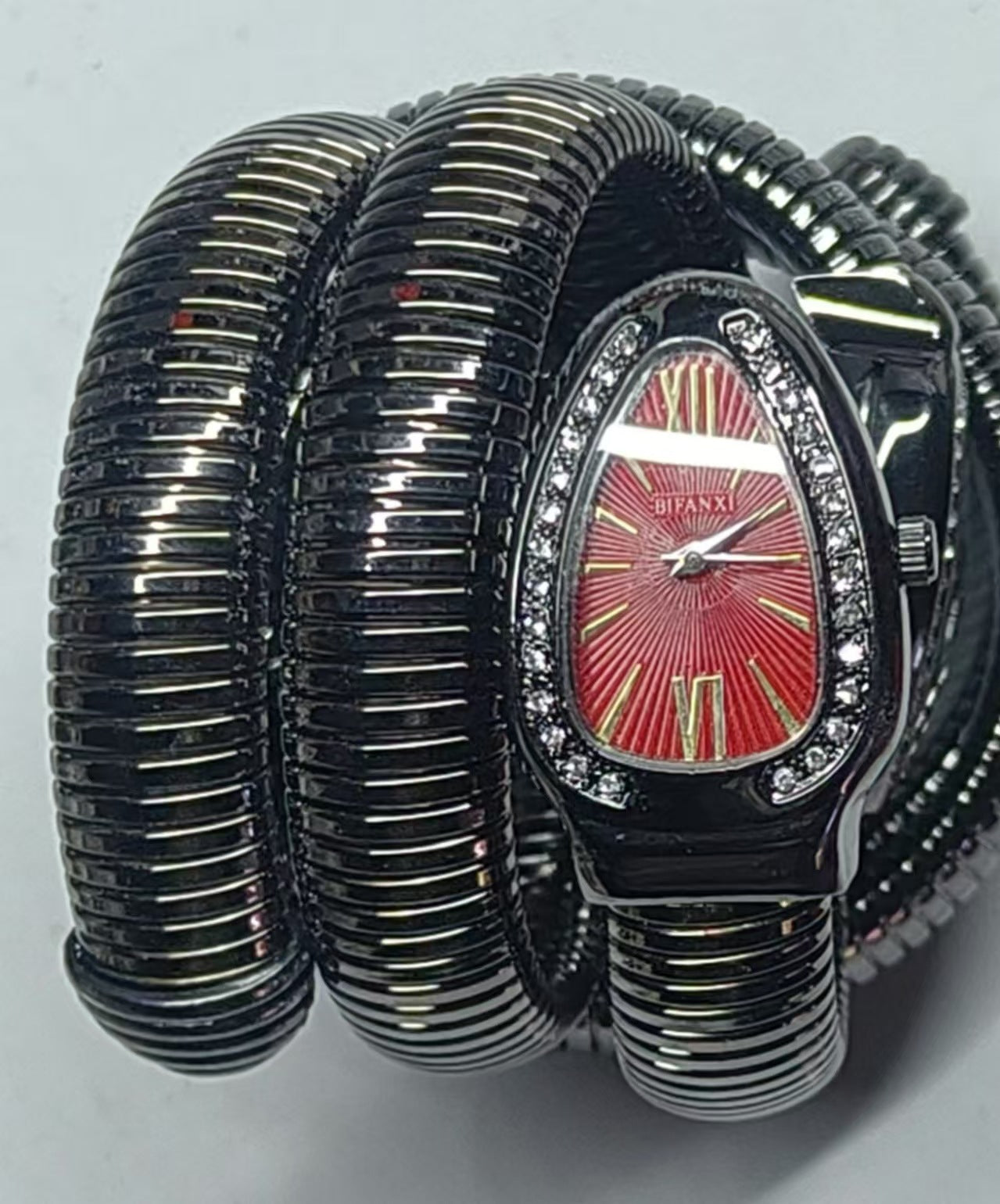 Fashion Snake Bracelet Quartz Watch