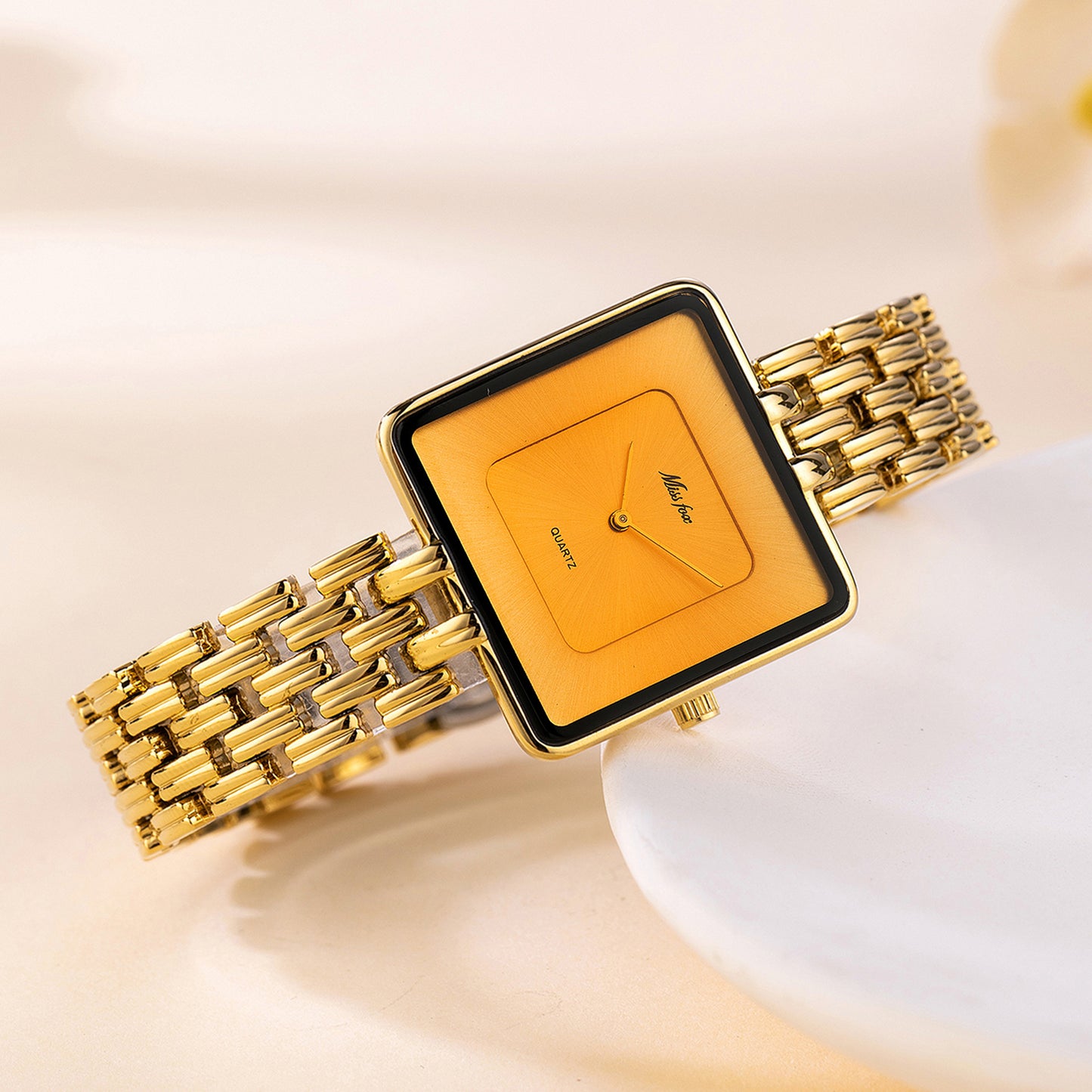 Fashion Square Quartz Watch for Women.