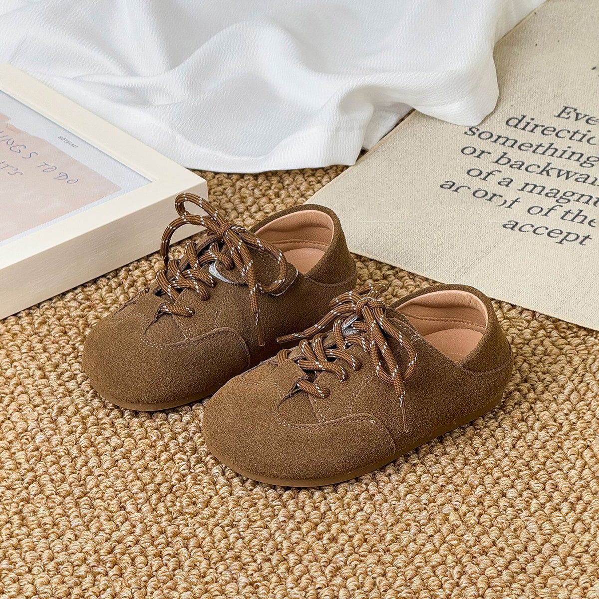 Fashionable and versatile bean shoes for boys