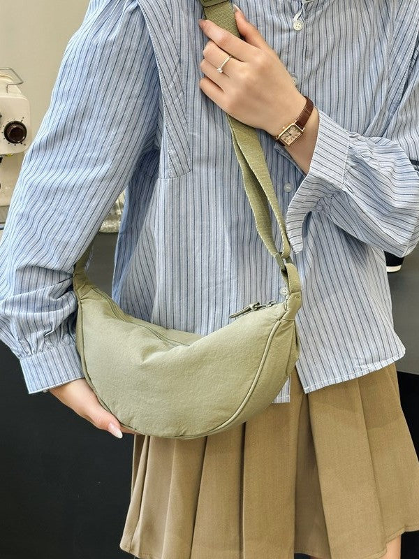 Fashionable crescent-shaped crossbody bag