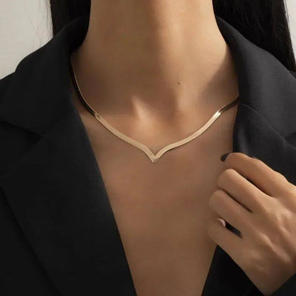 Fashionable flat snake bone necklace