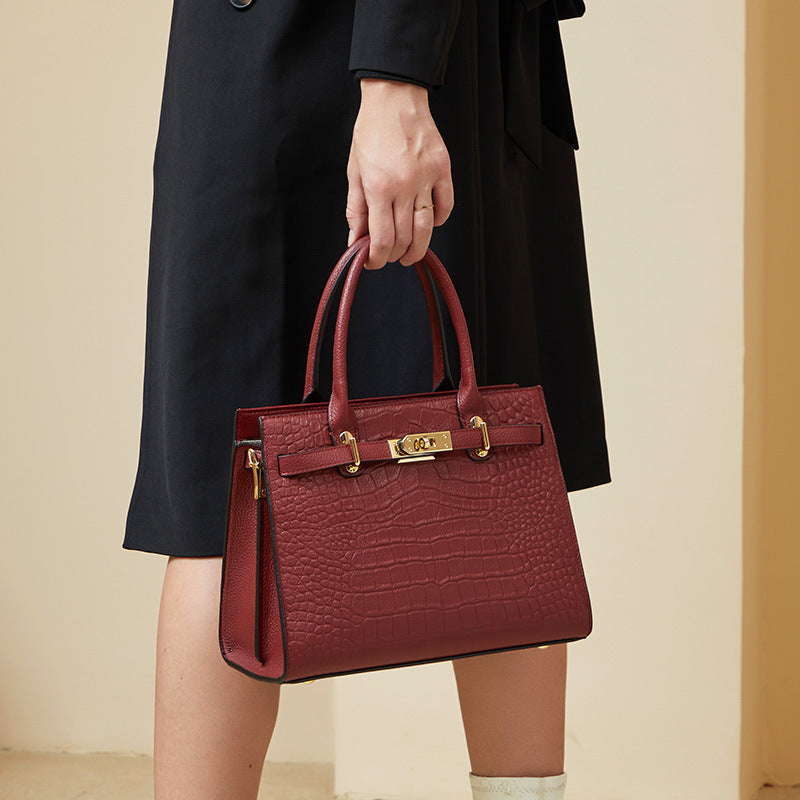 Fashionable genuine leather handbag