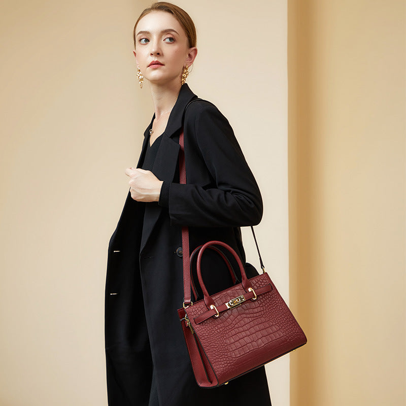 Fashionable genuine leather handbag