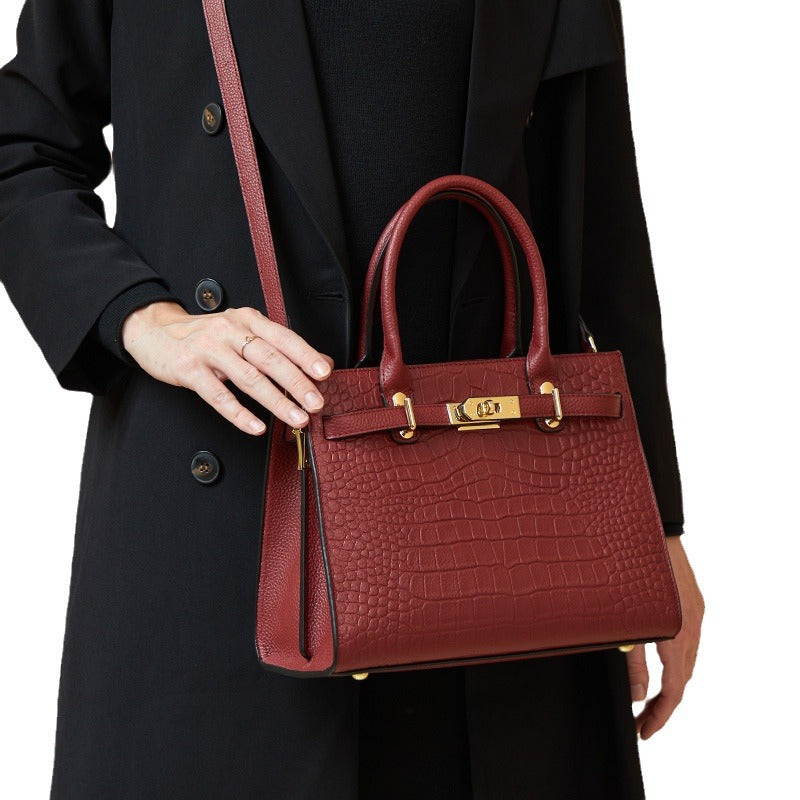 Fashionable genuine leather handbag