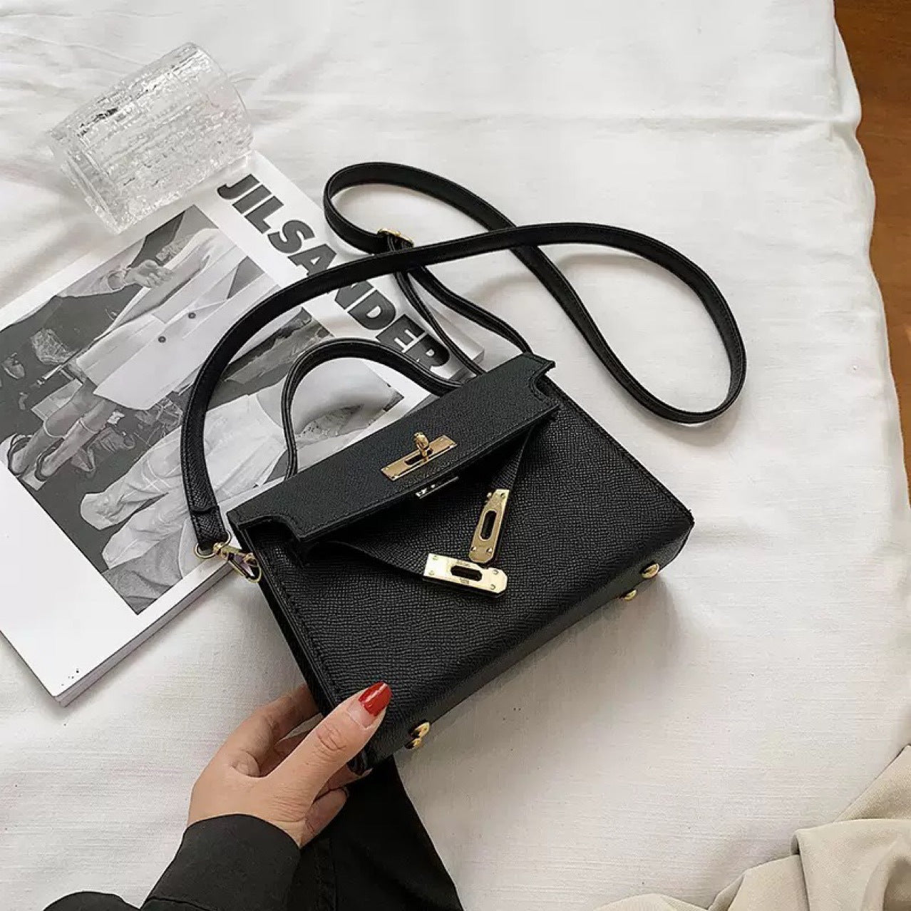 Fashionable Handheld Bag