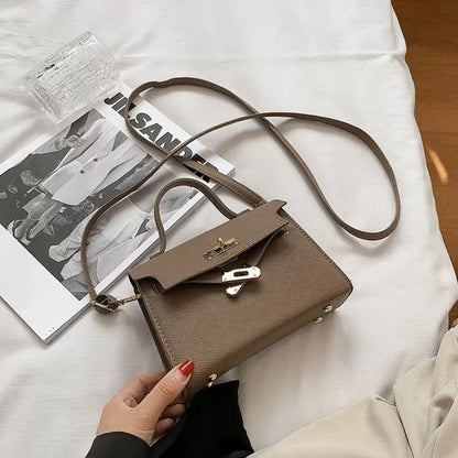 Fashionable Handheld Bag