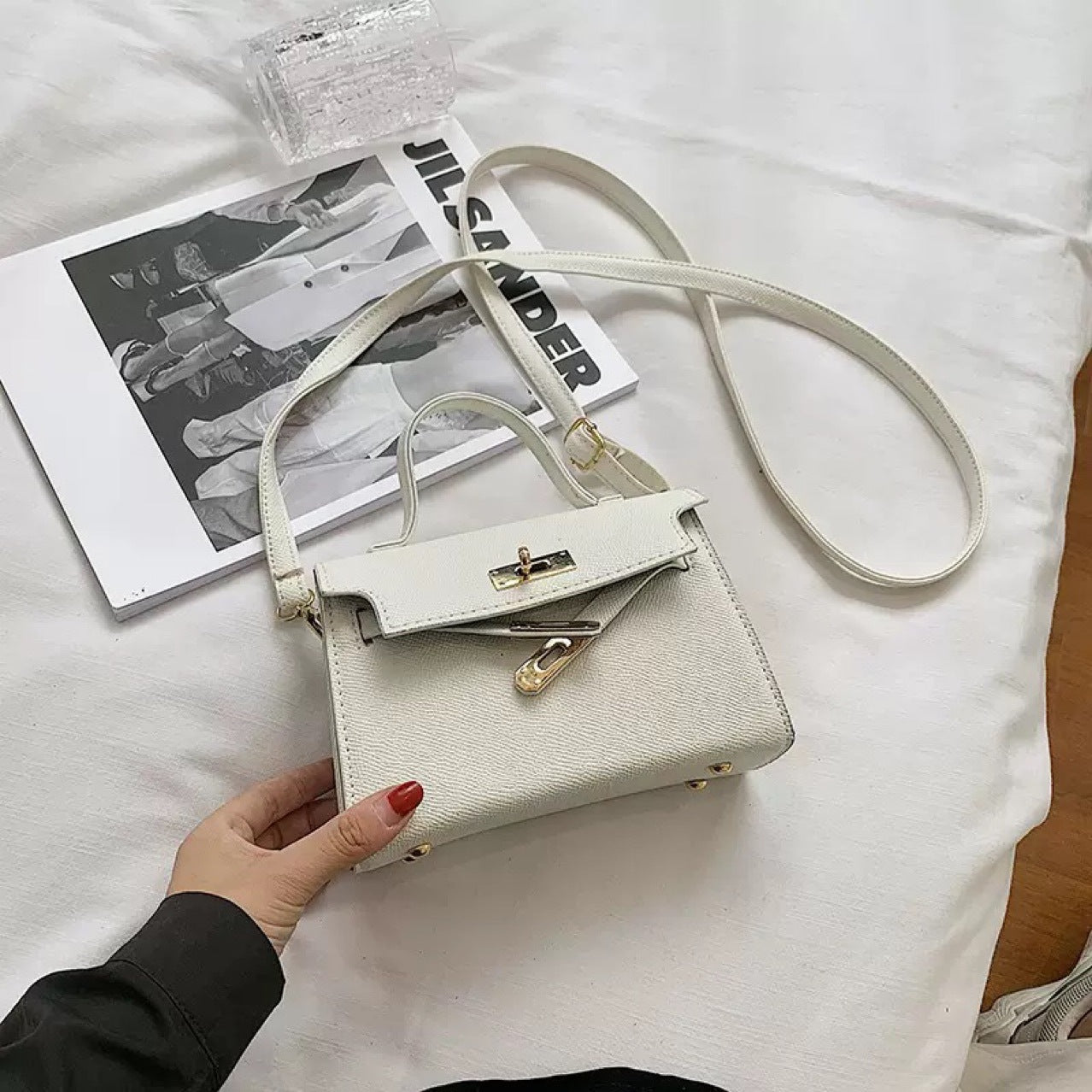 Fashionable Handheld Bag