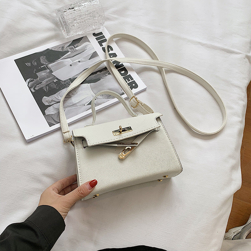 Fashionable Handheld Bag