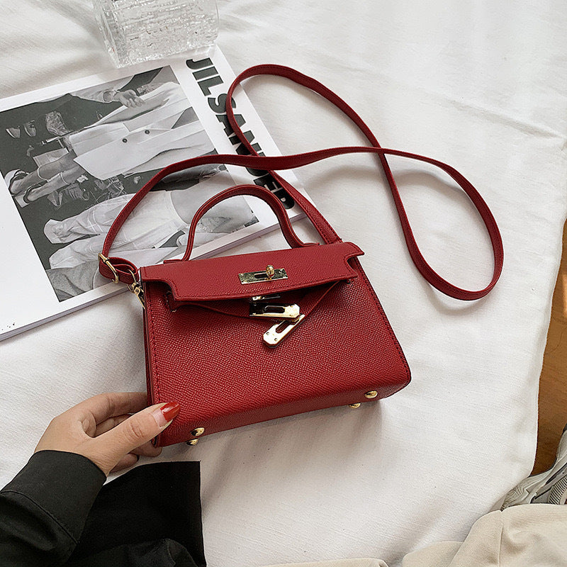 Fashionable Handheld Bag