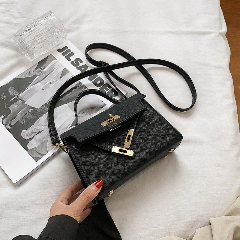 Fashionable Handheld Bag