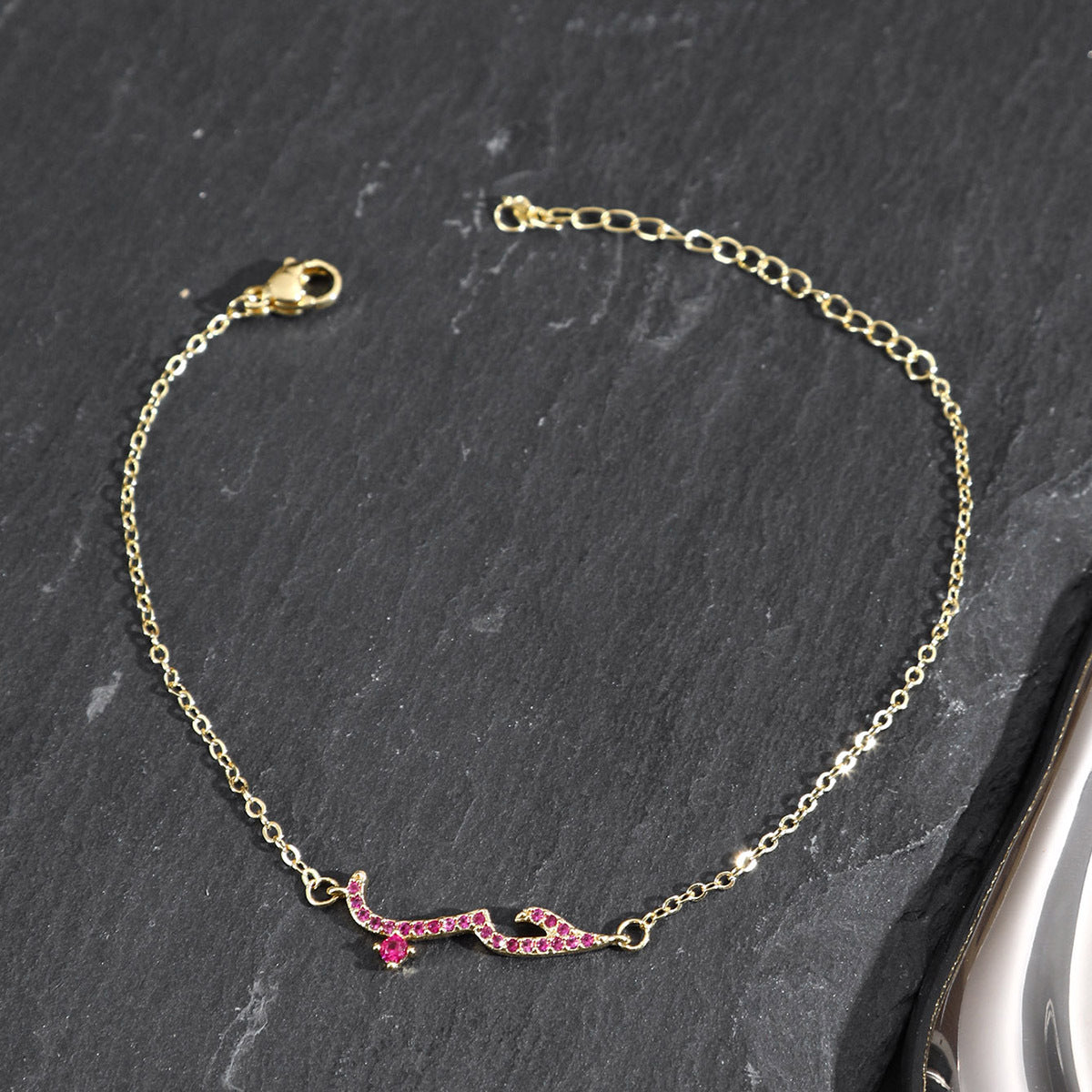 Fashionable lady's bracelet