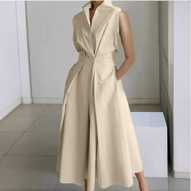 Fashionable loose dress with a wide hem