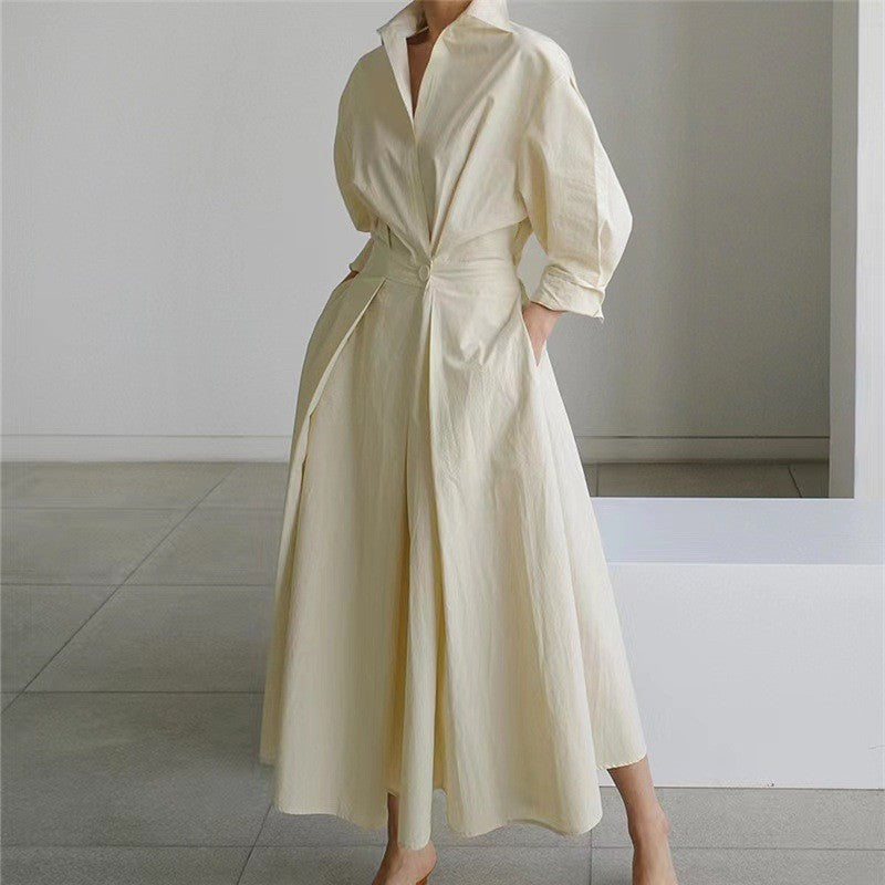 Fashionable loose dress with a wide hem