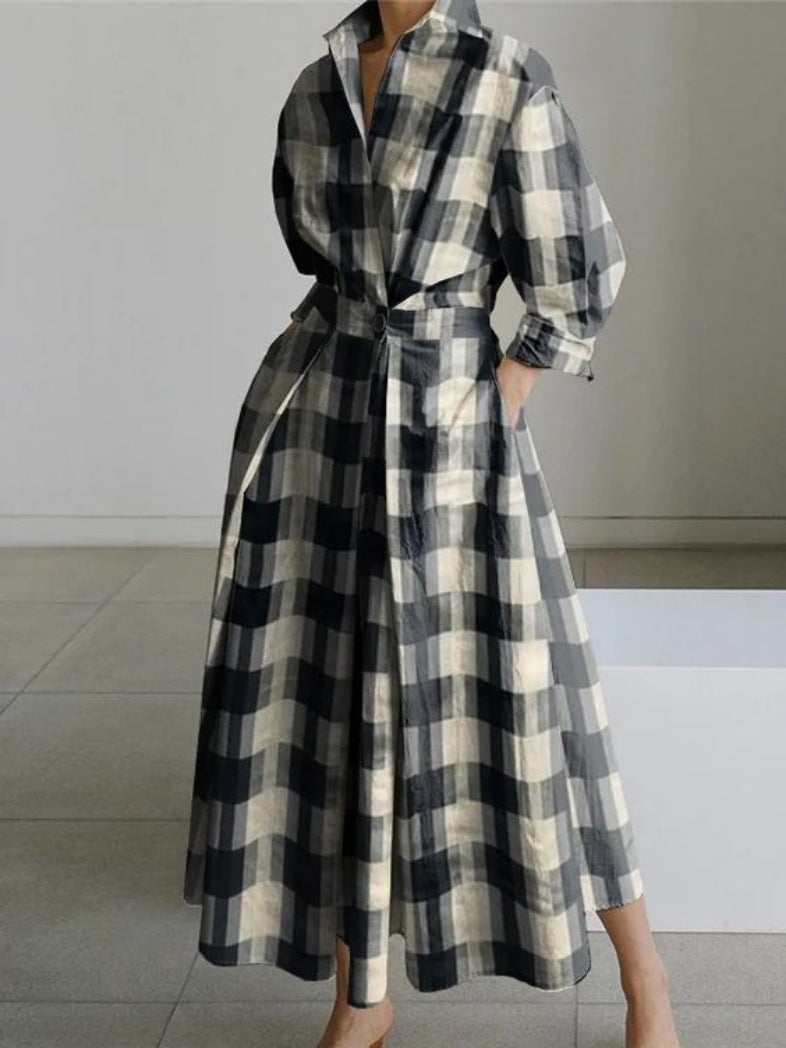 Fashionable loose dress with a wide hem