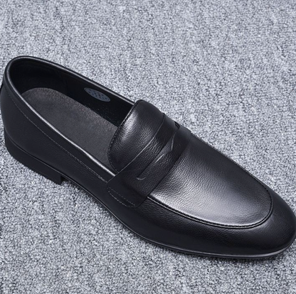 Fashionable men's leather shoes