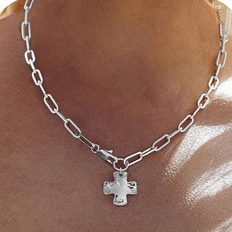 Fashionable necklace accessory