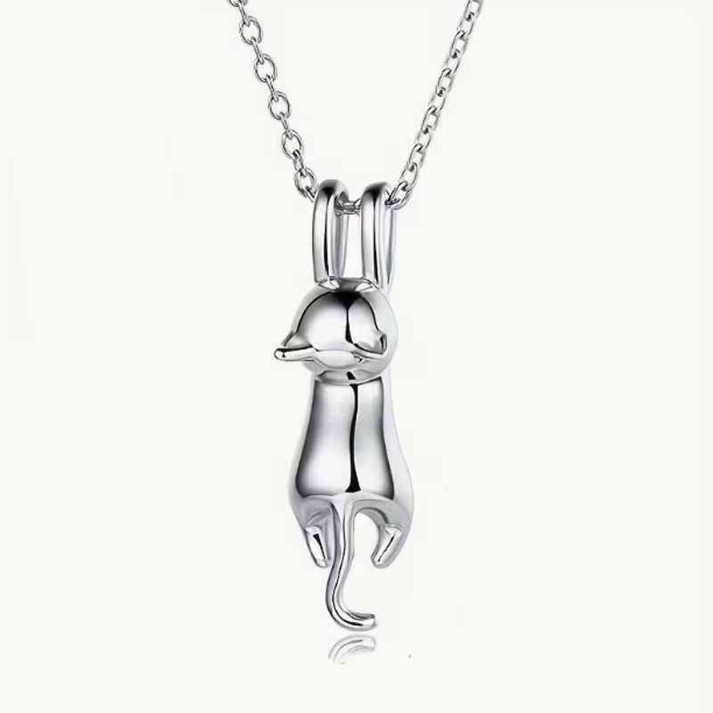 Fashionable necklace accessory