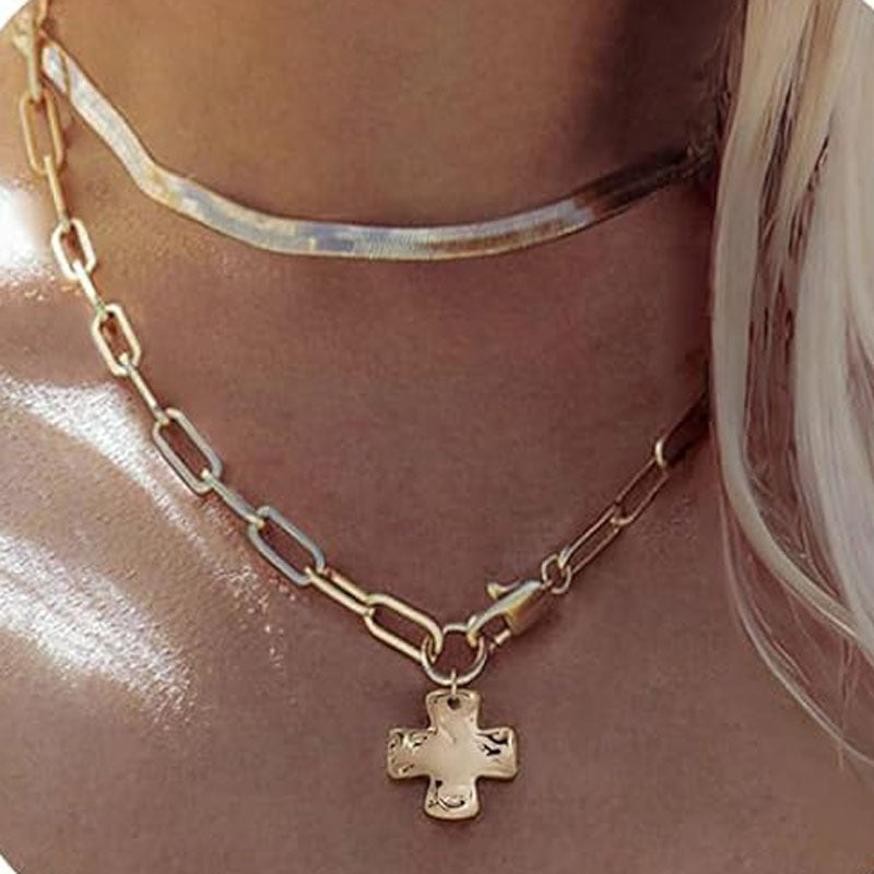 Fashionable necklace accessory