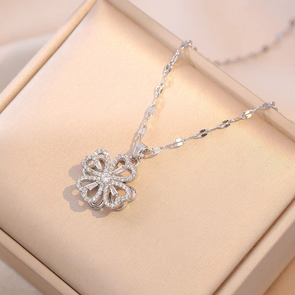 Fashionable retro-style clavicle necklace