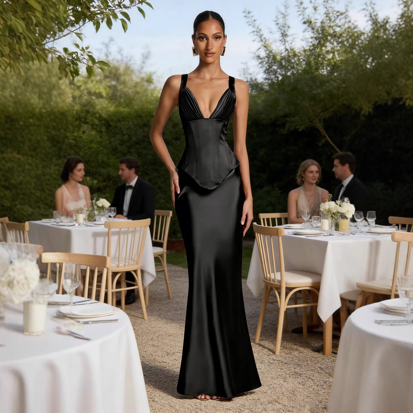 Fashionable, sexy, versatile pencil dress