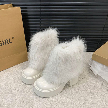 Fashionable short boots
