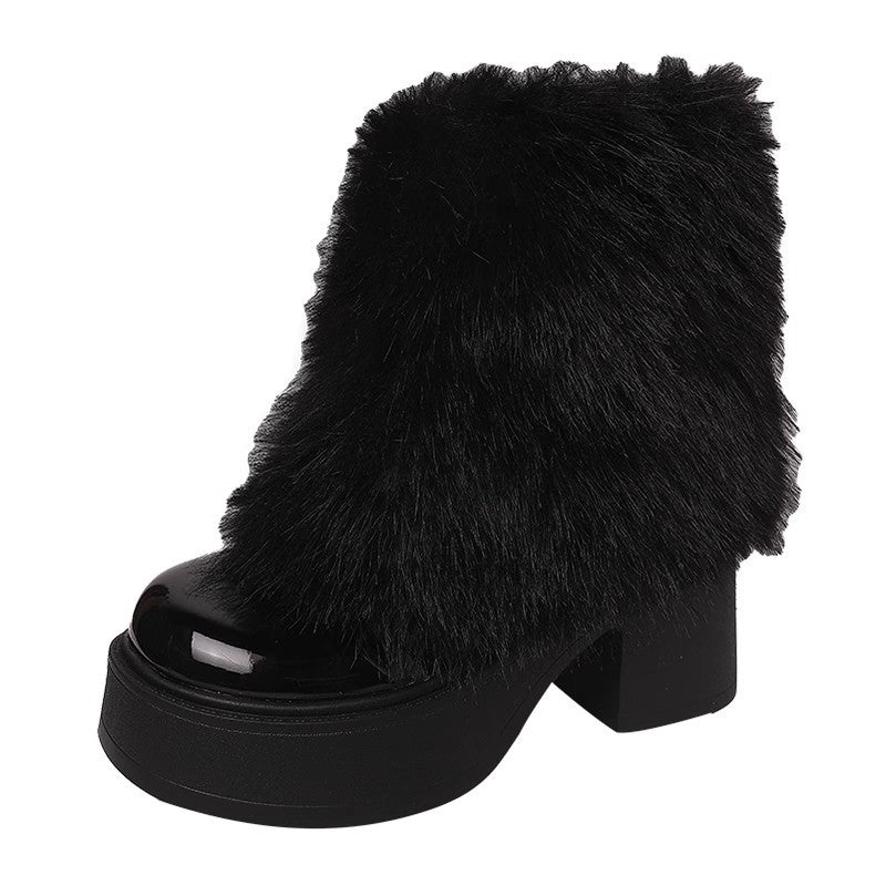 Fashionable short boots