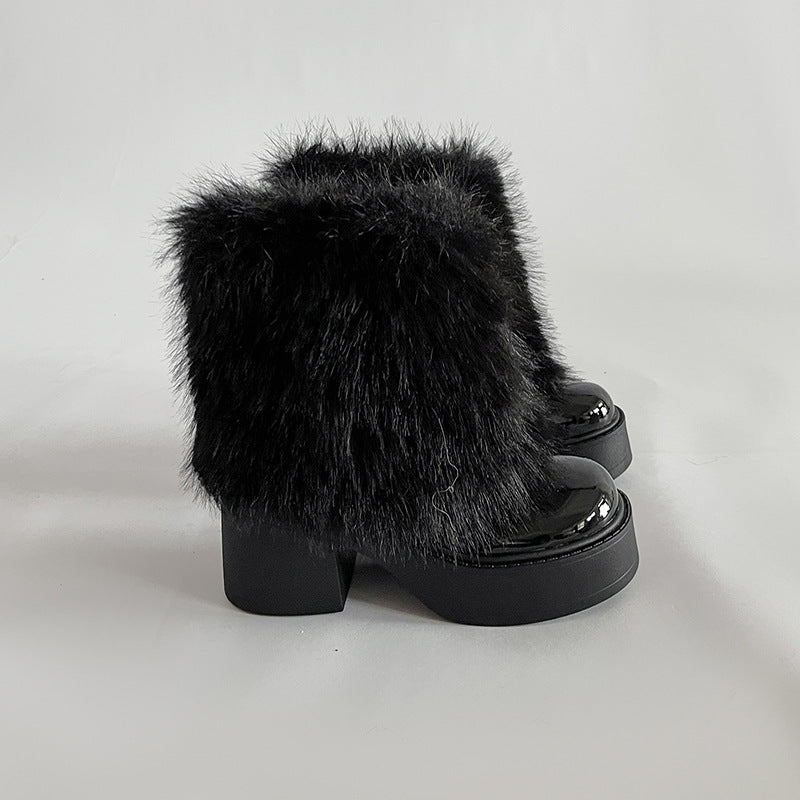 Fashionable short boots