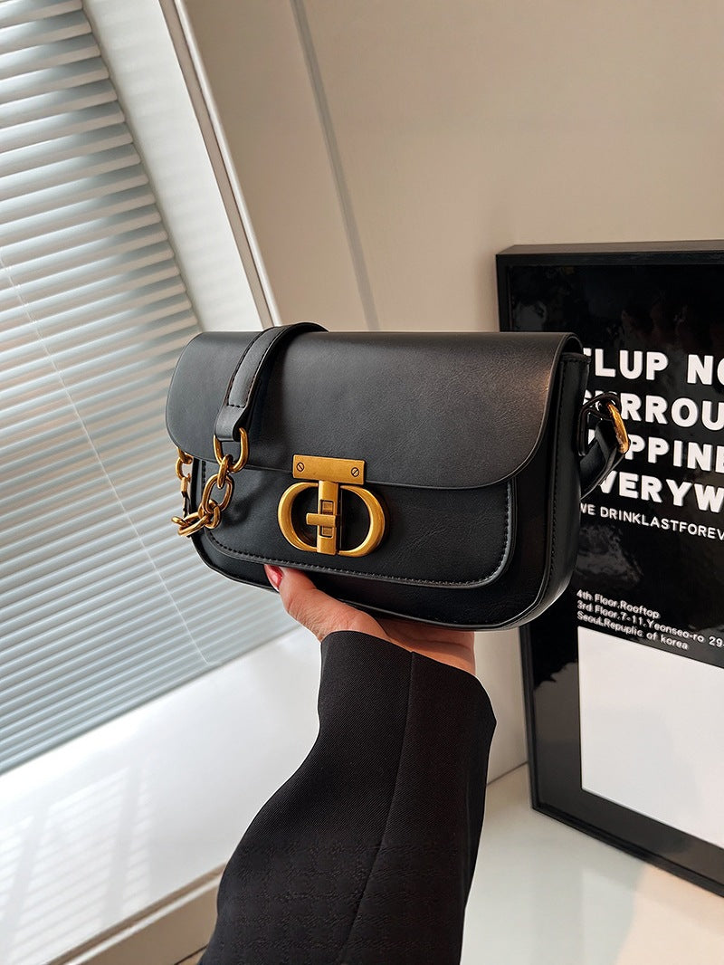 Fashionable small clutch bag