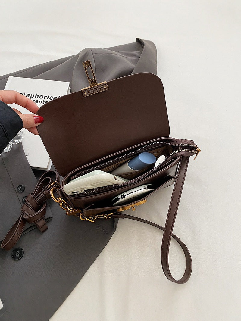 Fashionable small clutch bag