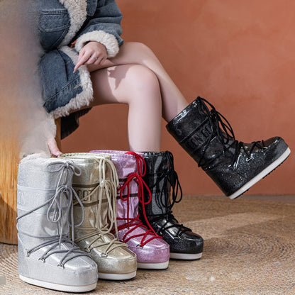 Fashionable snow boots