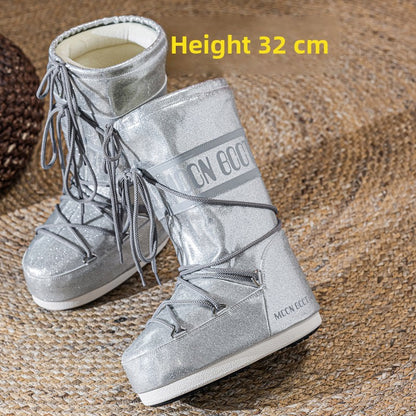Fashionable snow boots