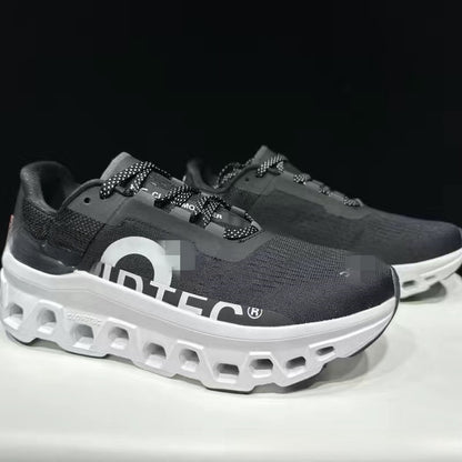 Fashionable sports shoes