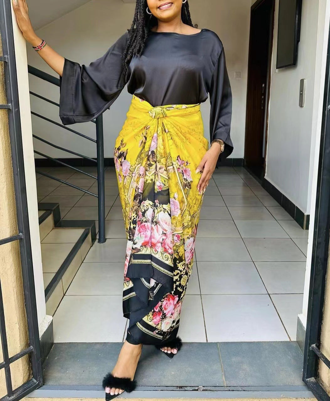 Fashionable strap-printed dress