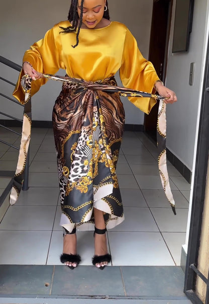 Fashionable strap-printed dress