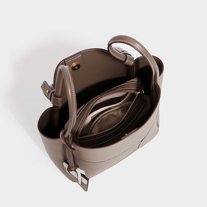 Fashionable versatile bag