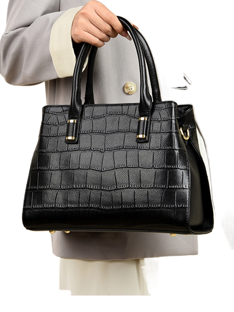 Fashionable Women's Handbag