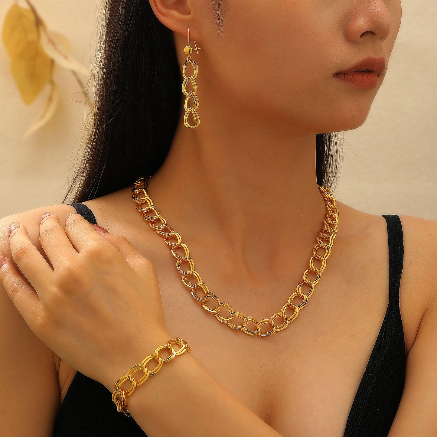 Featured Multi-layer Necklace