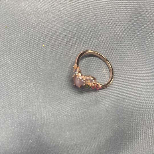 Finger ring jewelry