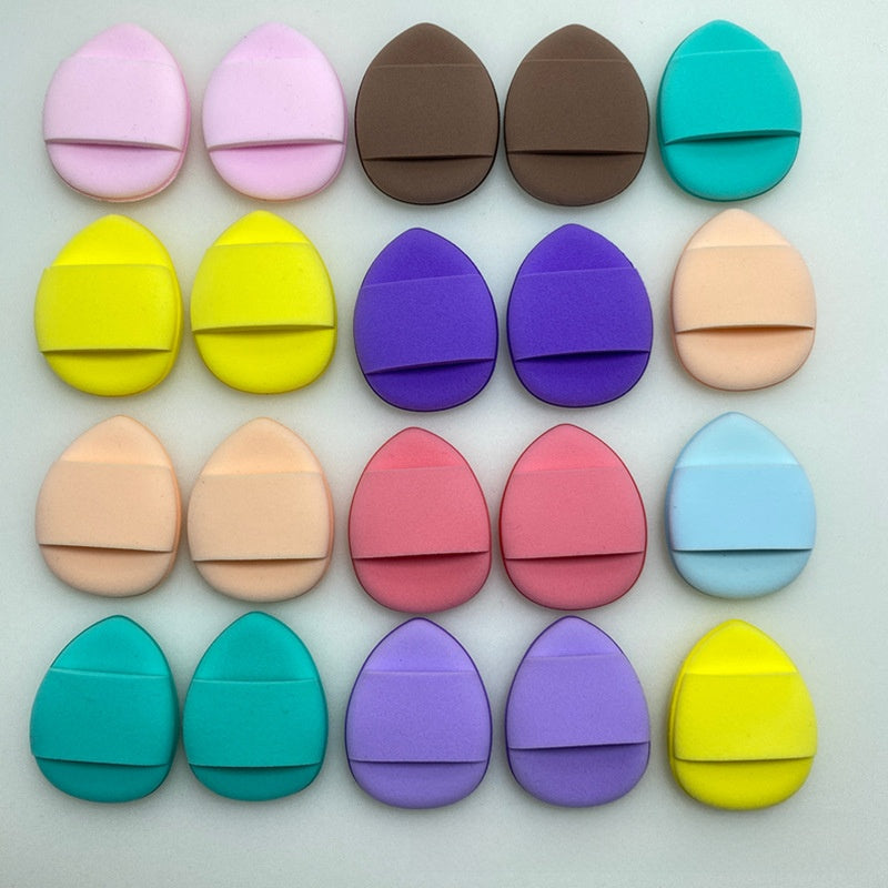 Fingertip powder puff
