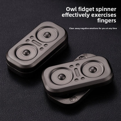 Fingertip spinner